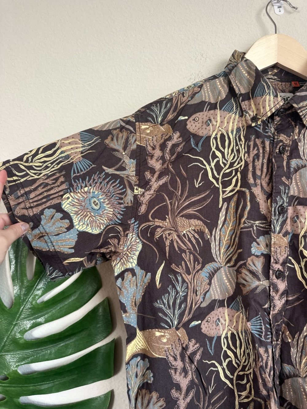 Howler Brothers Men’s Cotton Short Sleeve Button Down Mansfield Shirt - Picture 6 of 8